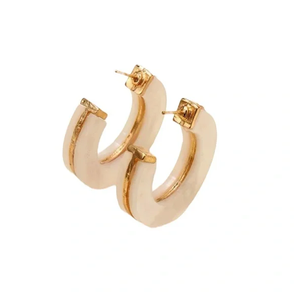 Minimalist hoop earrings - Picture 2 of 5